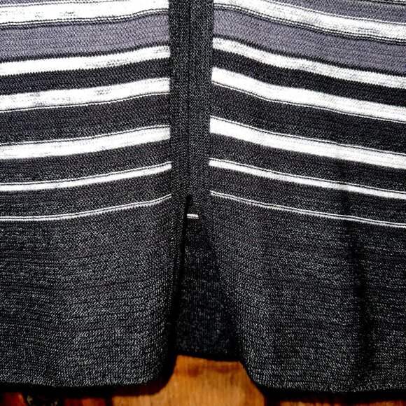 T by Talbots Gray Stripe Knit Cowl Neck Tunic M Soft Cozy Neutral Minimalist - Picture 4 of 6